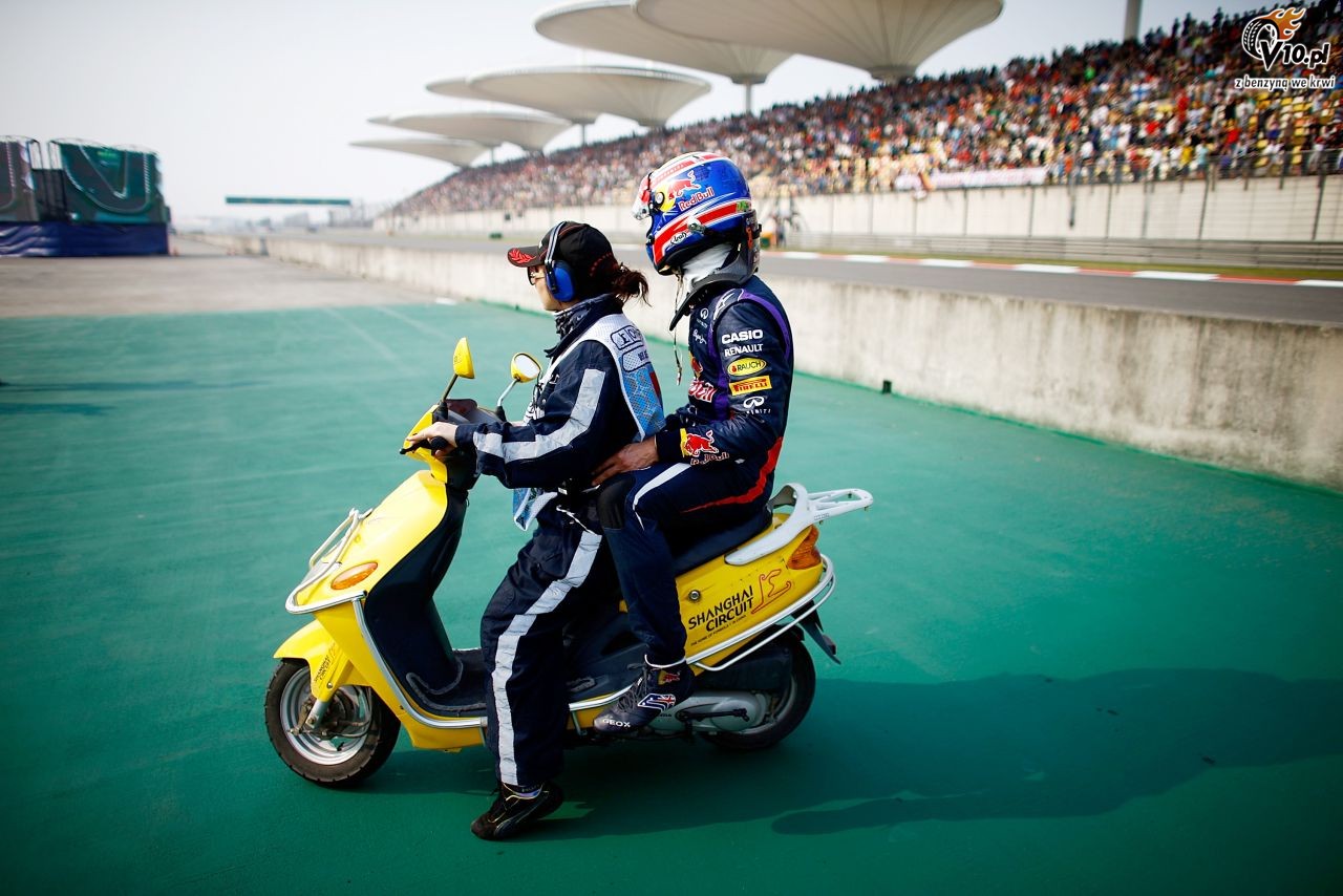 Red Bull: Webber przetrwa trudnoci