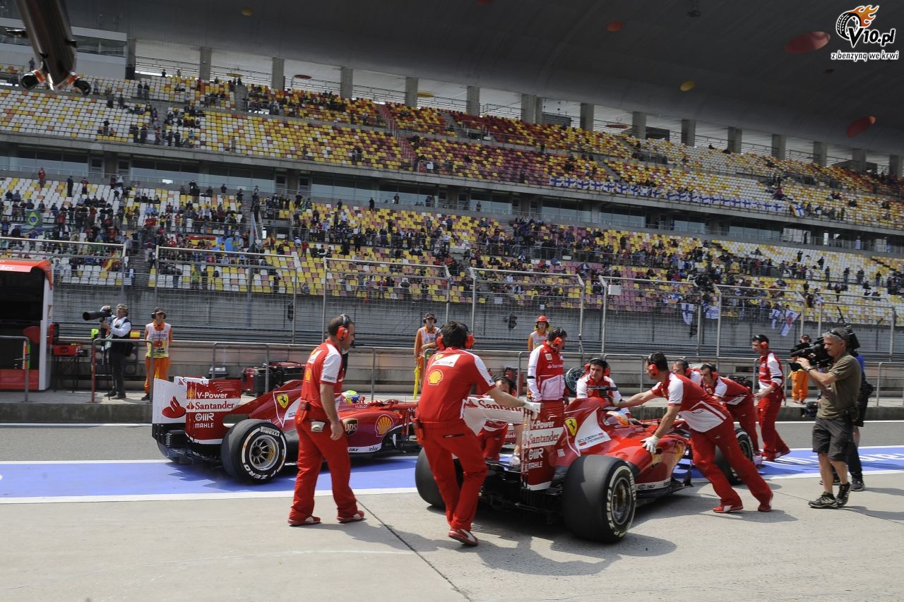 GP Chin - 3. trening: Ferrari najszybsze przed kwalifikacjami. Alonso odskoczy stawce