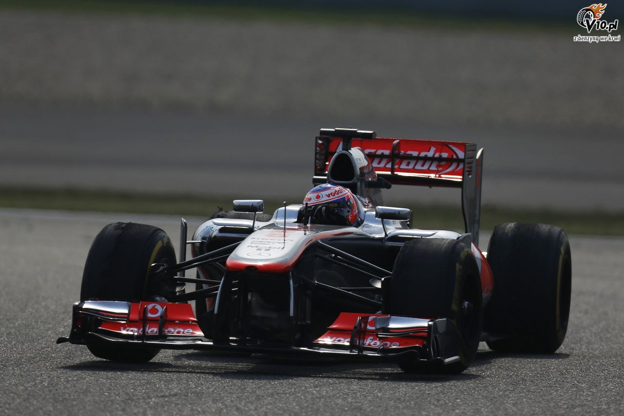 Formua 1 jak wrestling? Opony robi coraz wiksze zamieszanie
