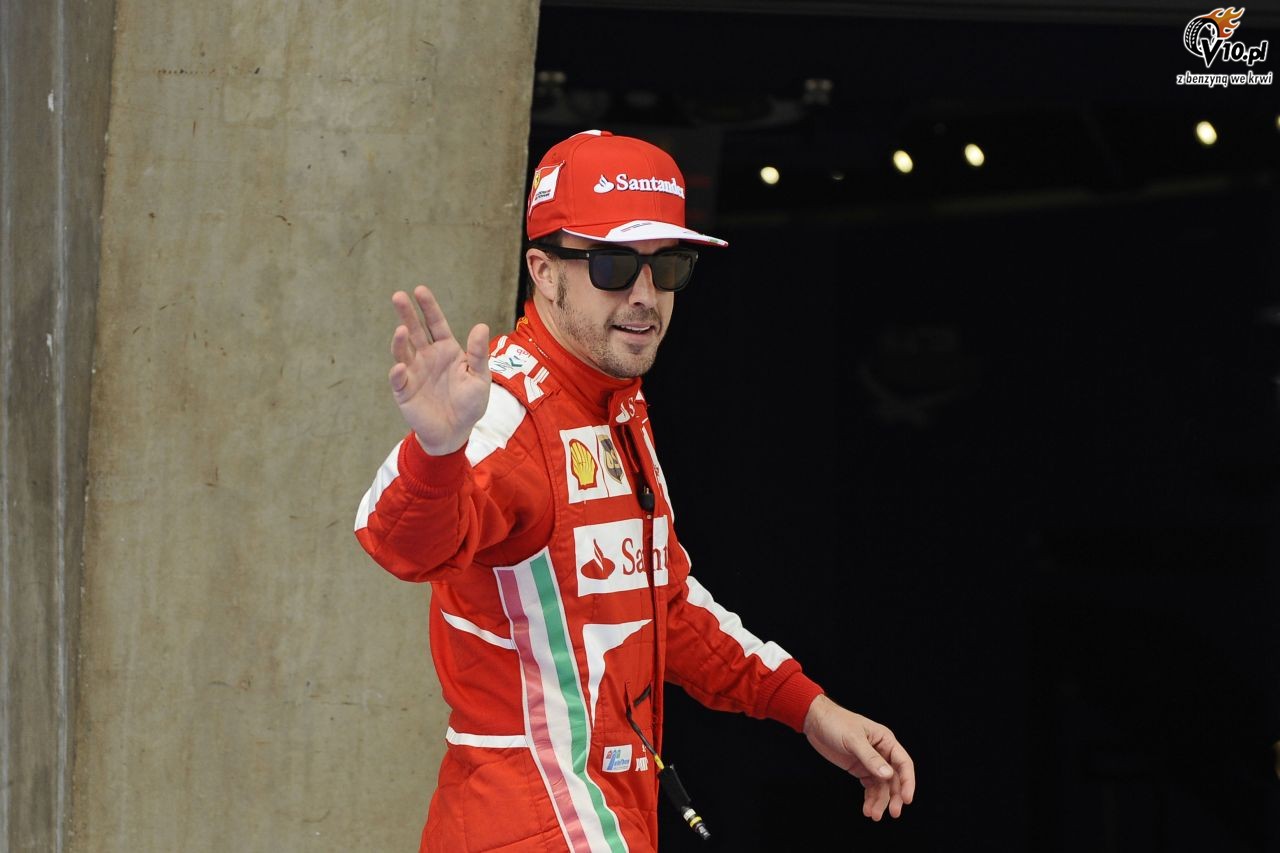 GP Chin - wycig: Alonso nie da szans rywalom