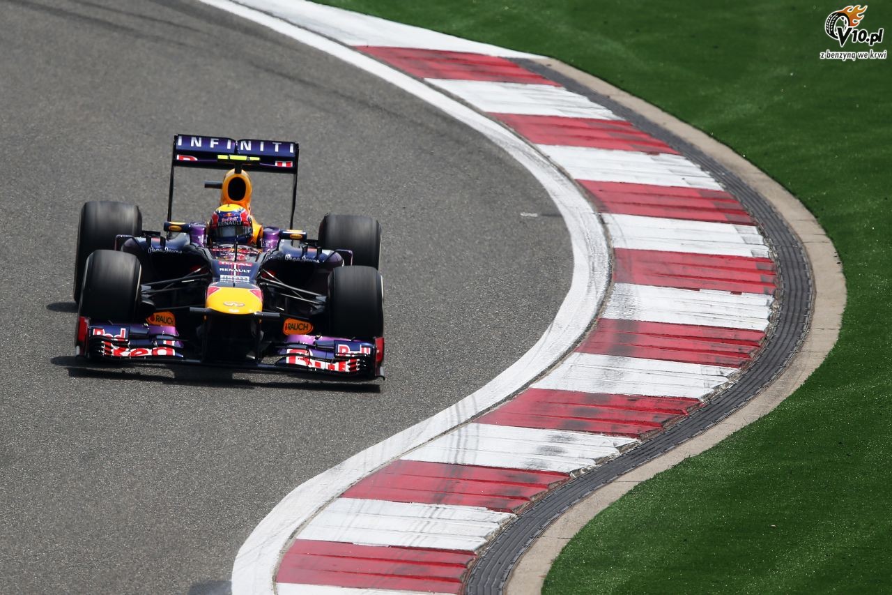 GP Chin - wycig: Alonso nie da szans rywalom