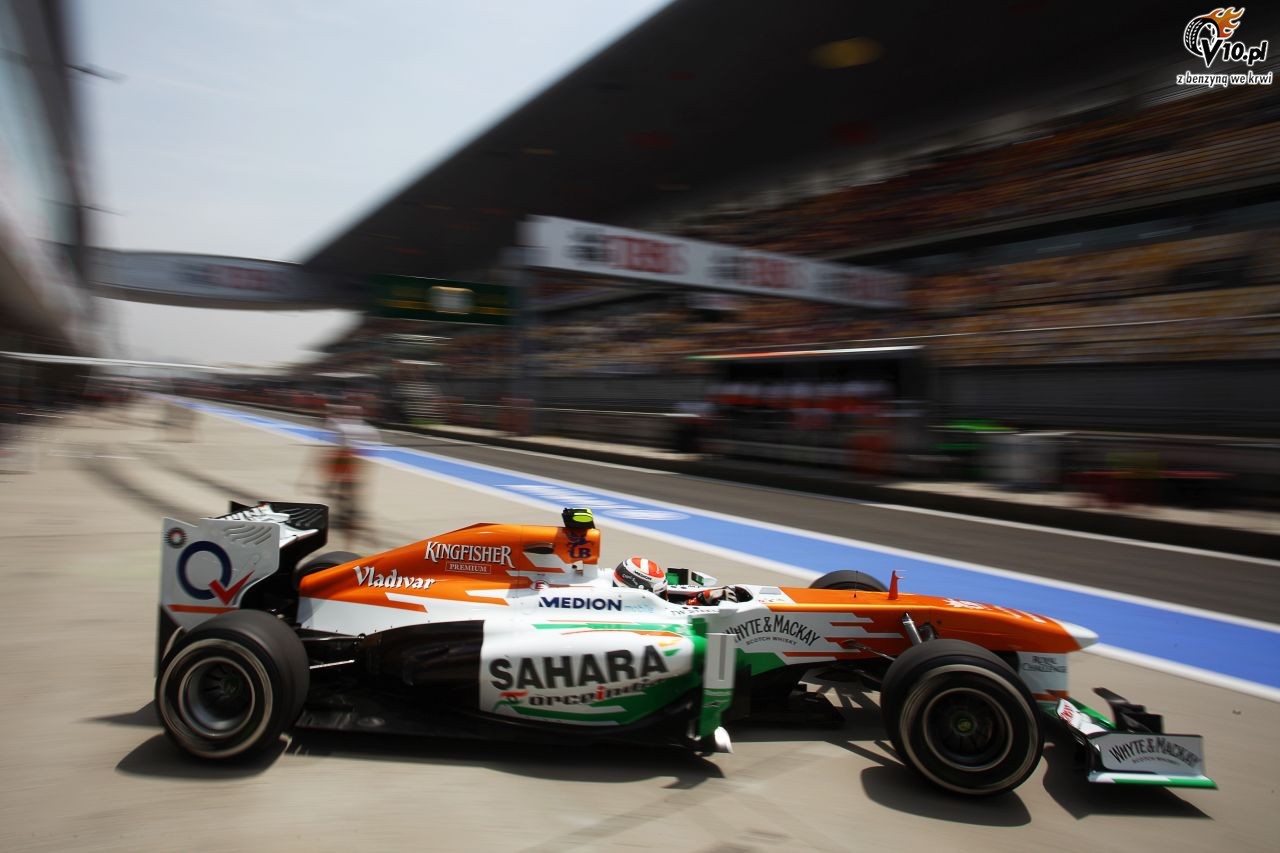 Formua 1 jak wrestling? Opony robi coraz wiksze zamieszanie