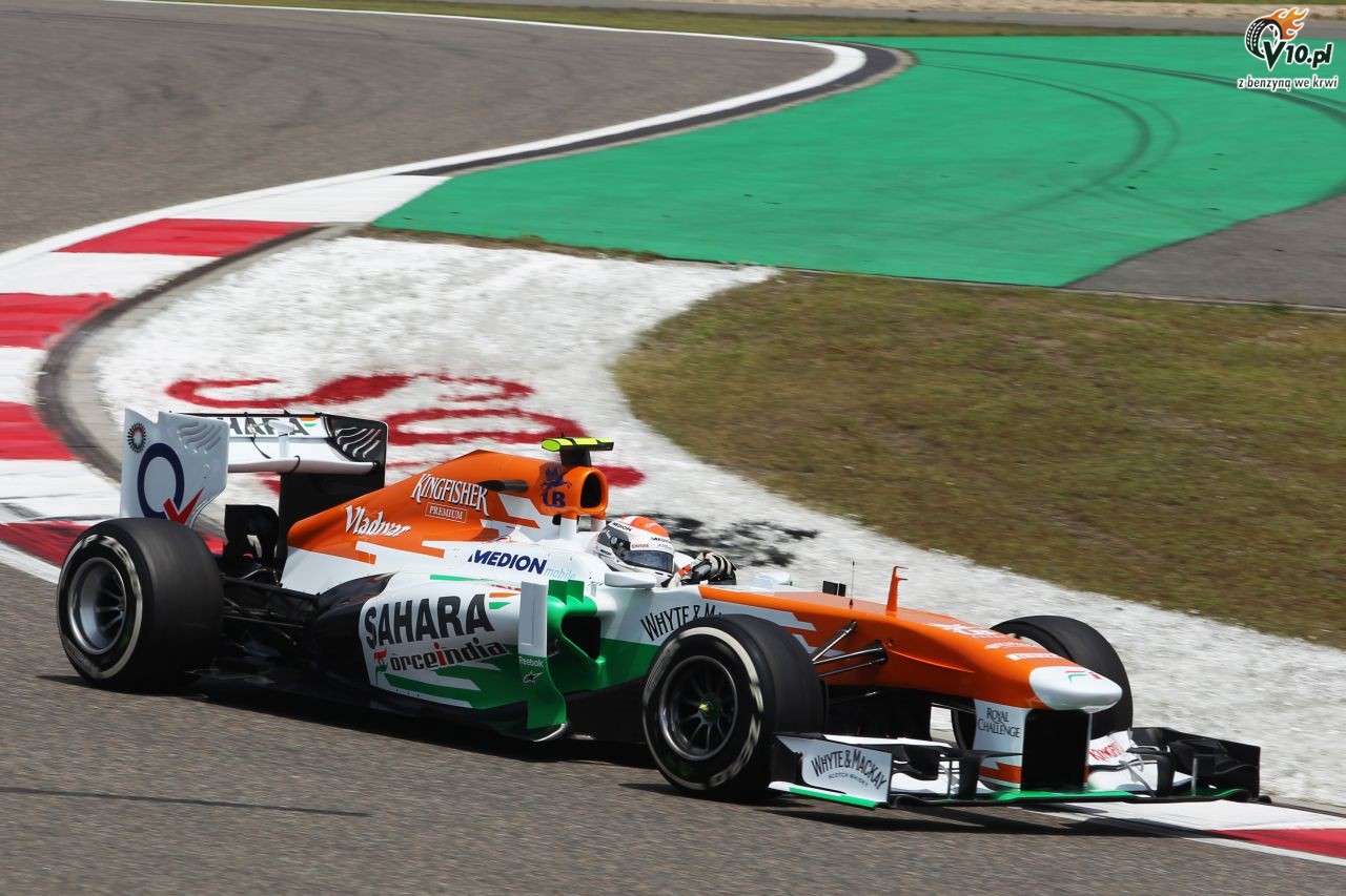 Formua 1 jak wrestling? Opony robi coraz wiksze zamieszanie