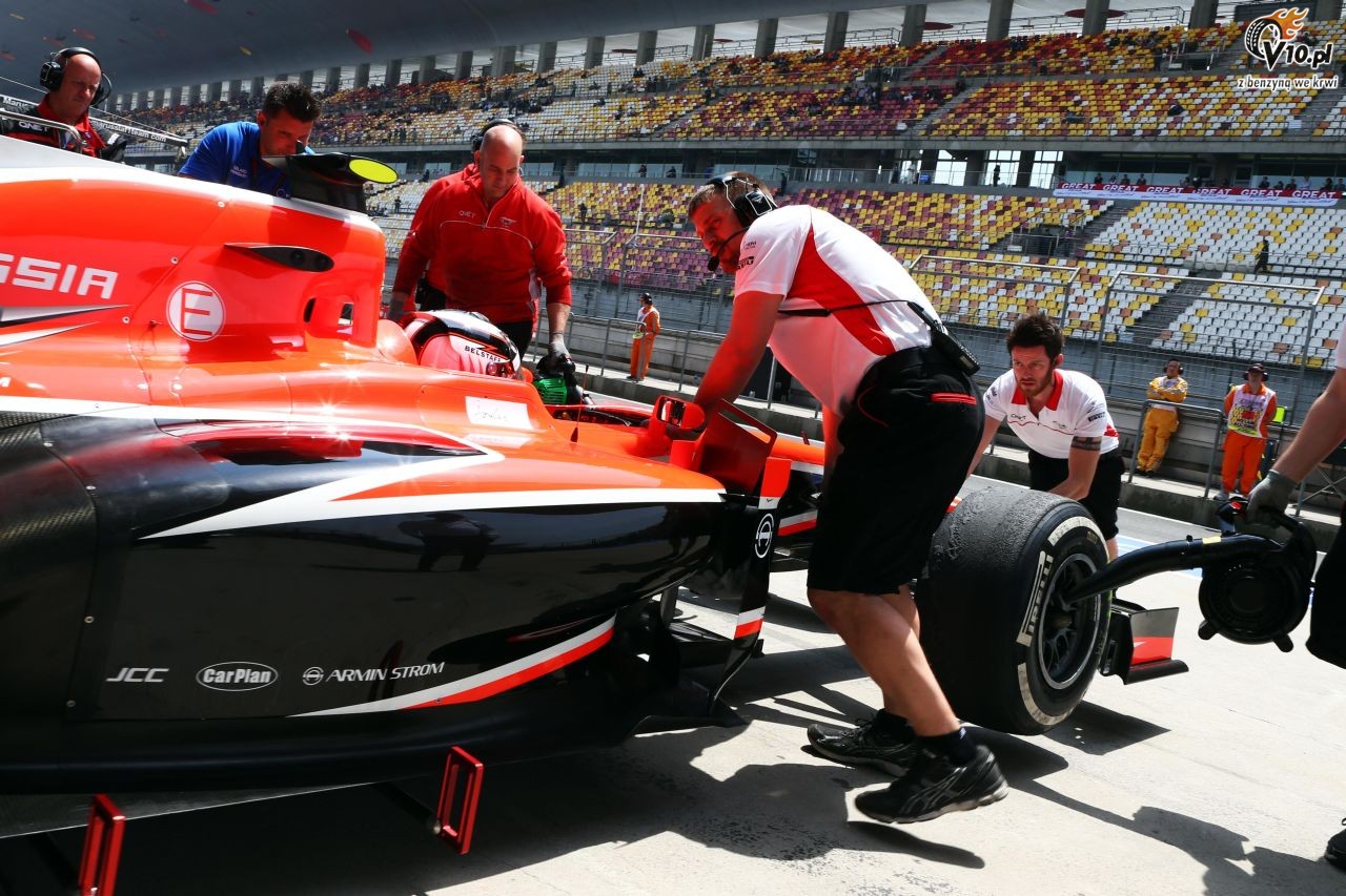 Formua 1 jak wrestling? Opony robi coraz wiksze zamieszanie