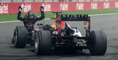 FIA sprawdzia elastyczny przd podogi w bolidzie Red Bulla