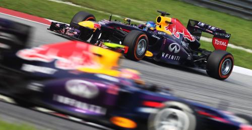 Spa - 2. trening: Dublet Red Bulla na suchym torze. Vettel najlepszy, ale strzelia mu opona