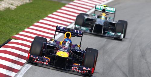 Lauda namawia Vettela na przejcie do Mercedesa. Marko to rozumie
