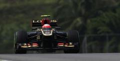 Grosjean upora si z bolidem