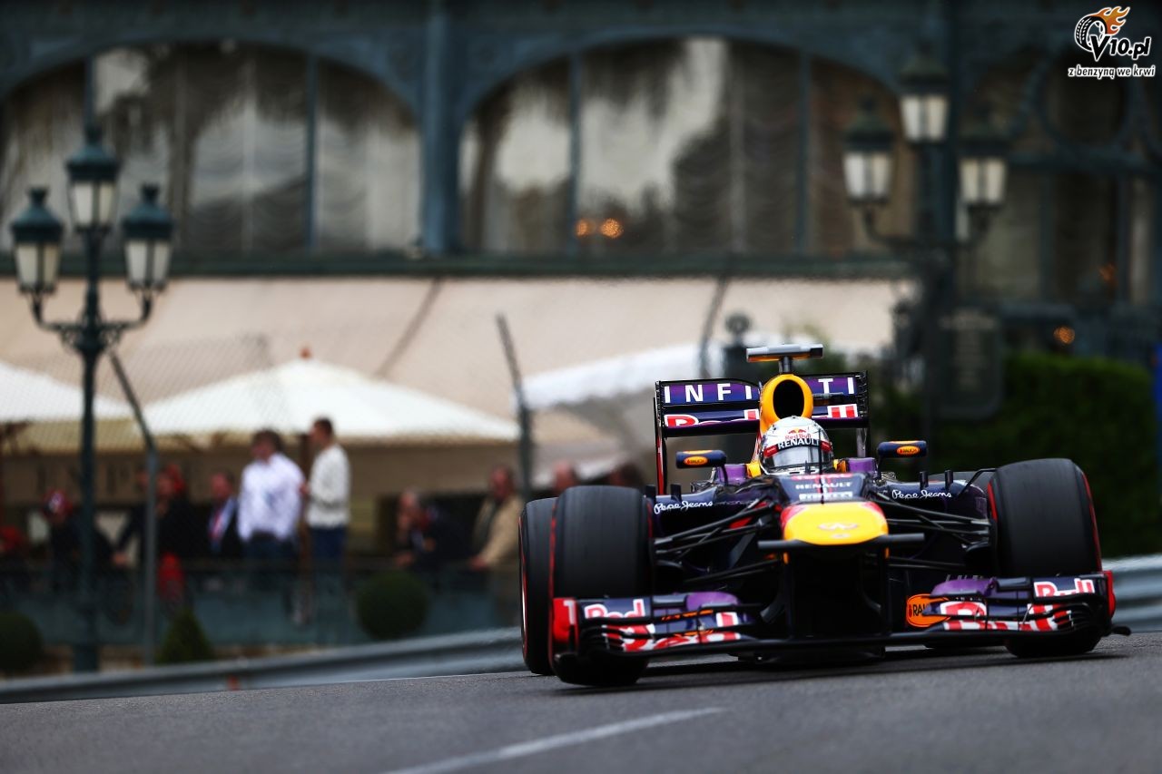Vettel: Mercedesy pocztkowo jechay jak autobusy na wycieczce