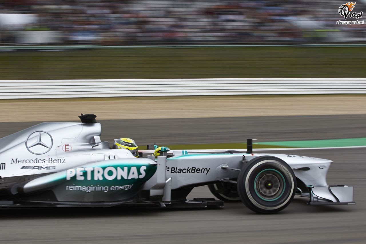 GP Niemiec - kwalifikacje: Hamilton pokona Vettela na Nurburgringu. Wpadka Rosberga