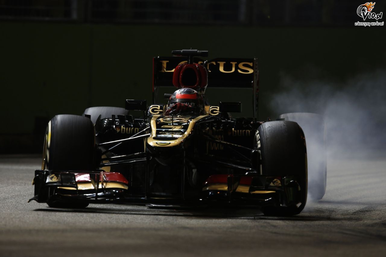 GP Singapuru - kwalifikacje: Vettel ocala na pole position, Raikkonena rozbolay plecy