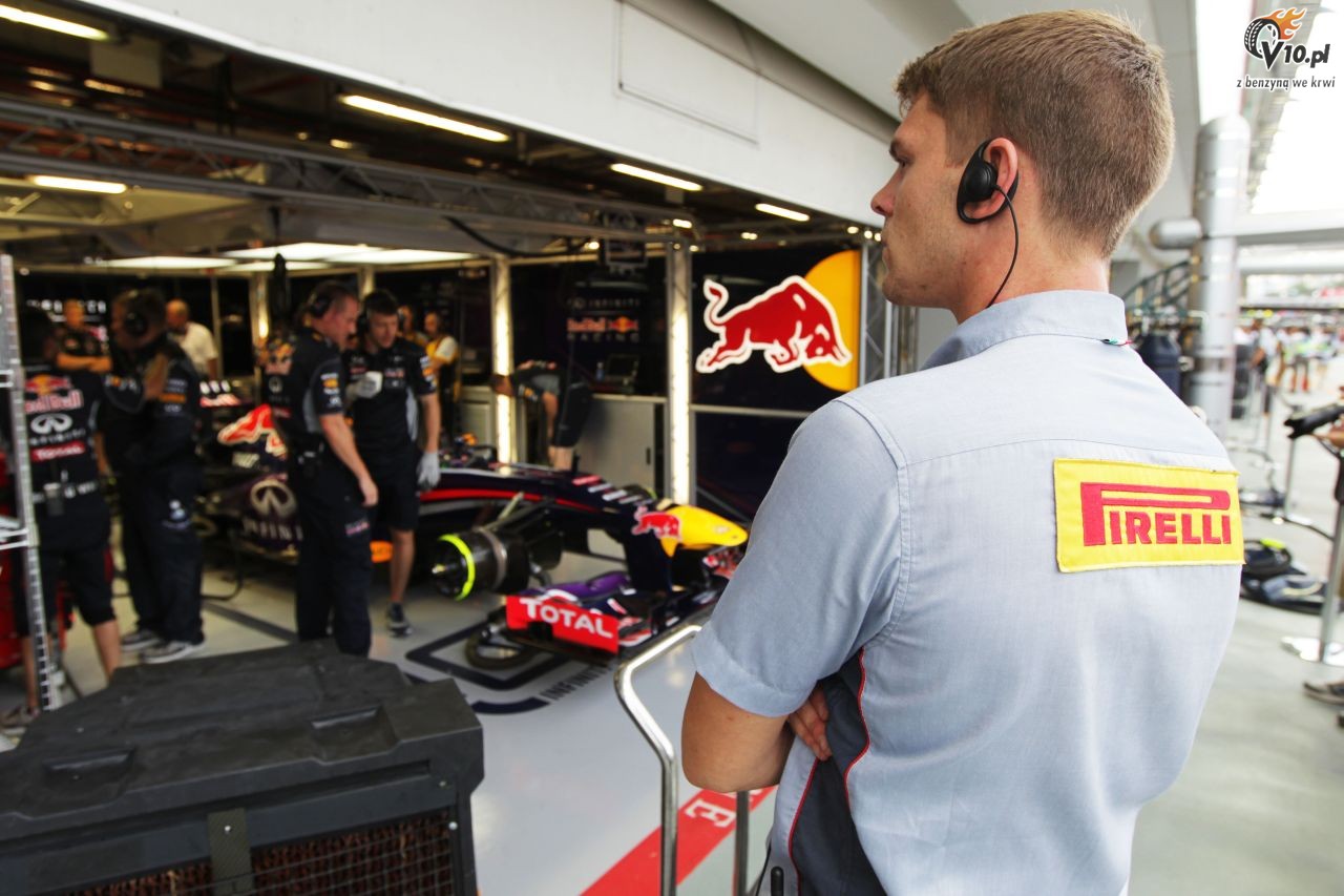 Vettel: Do dominacji Schumachera duo brakuje