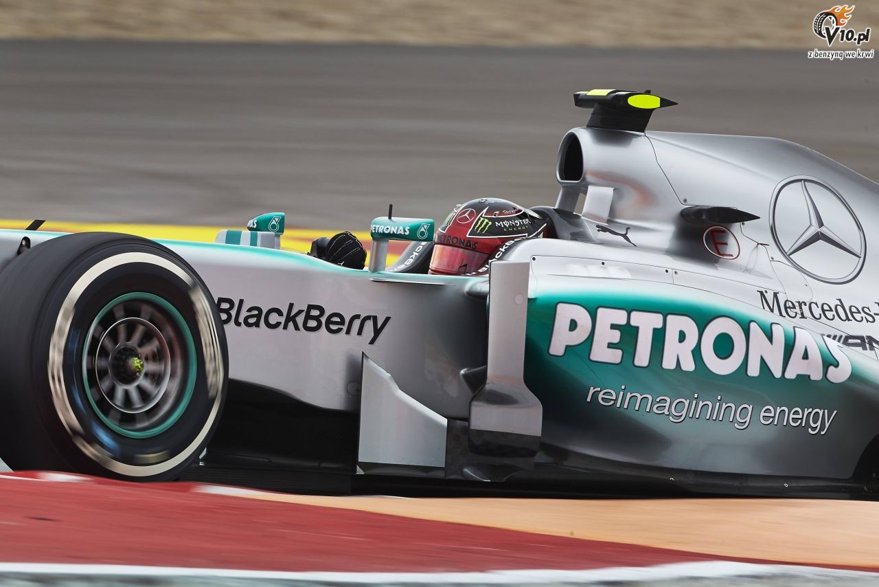 Hamilton: Nowy bolid mnie odbudowa