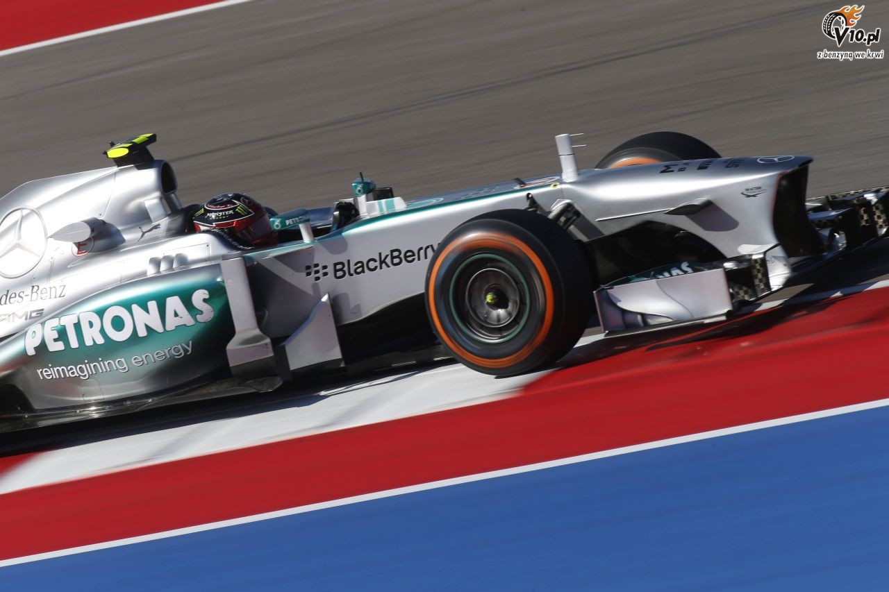 Hamilton: Nowy bolid mnie odbudowa