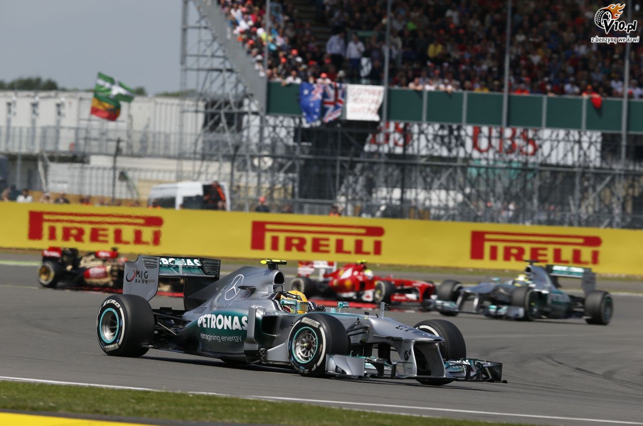 Rywale przekonani: Zwycistwa Mercedesa efektem nielegalnych testw z Pirelli