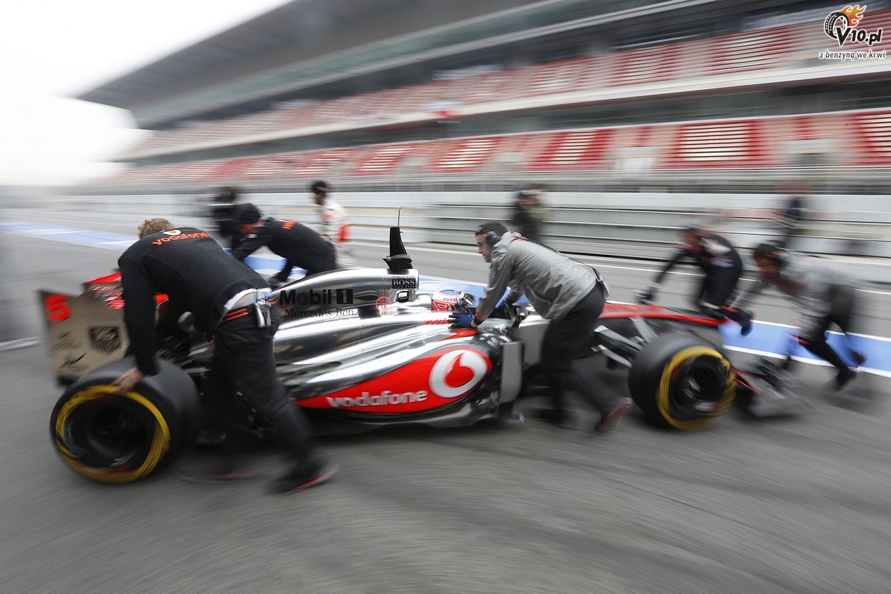 McLaren: Lowe poszed za pienidzmi