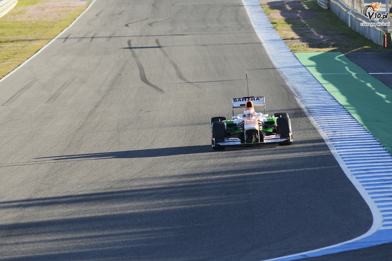 Testy F1 w Jerez - statystyki Pirelli