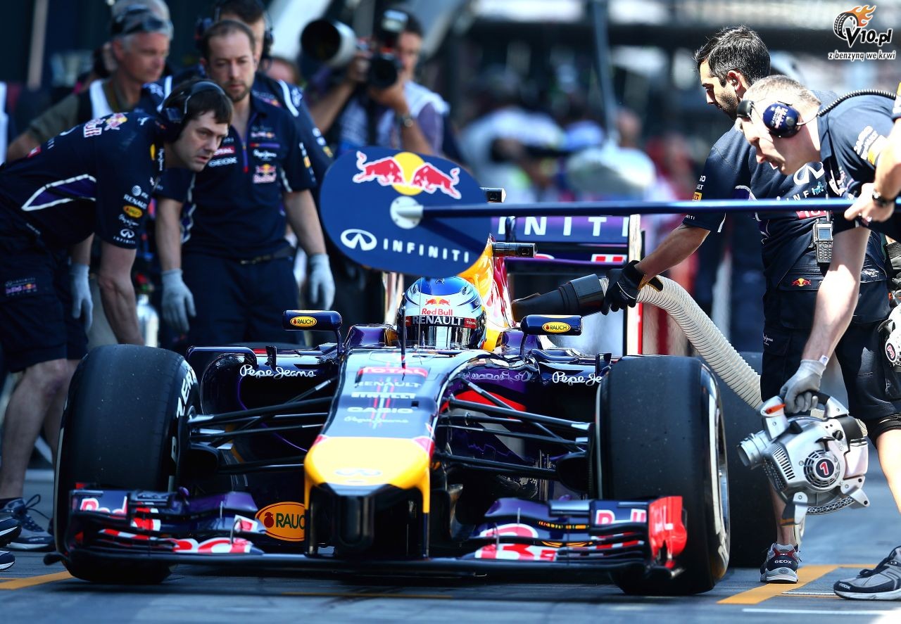 Ricciardo bagatelizuje swoj przewag nad Vettelem