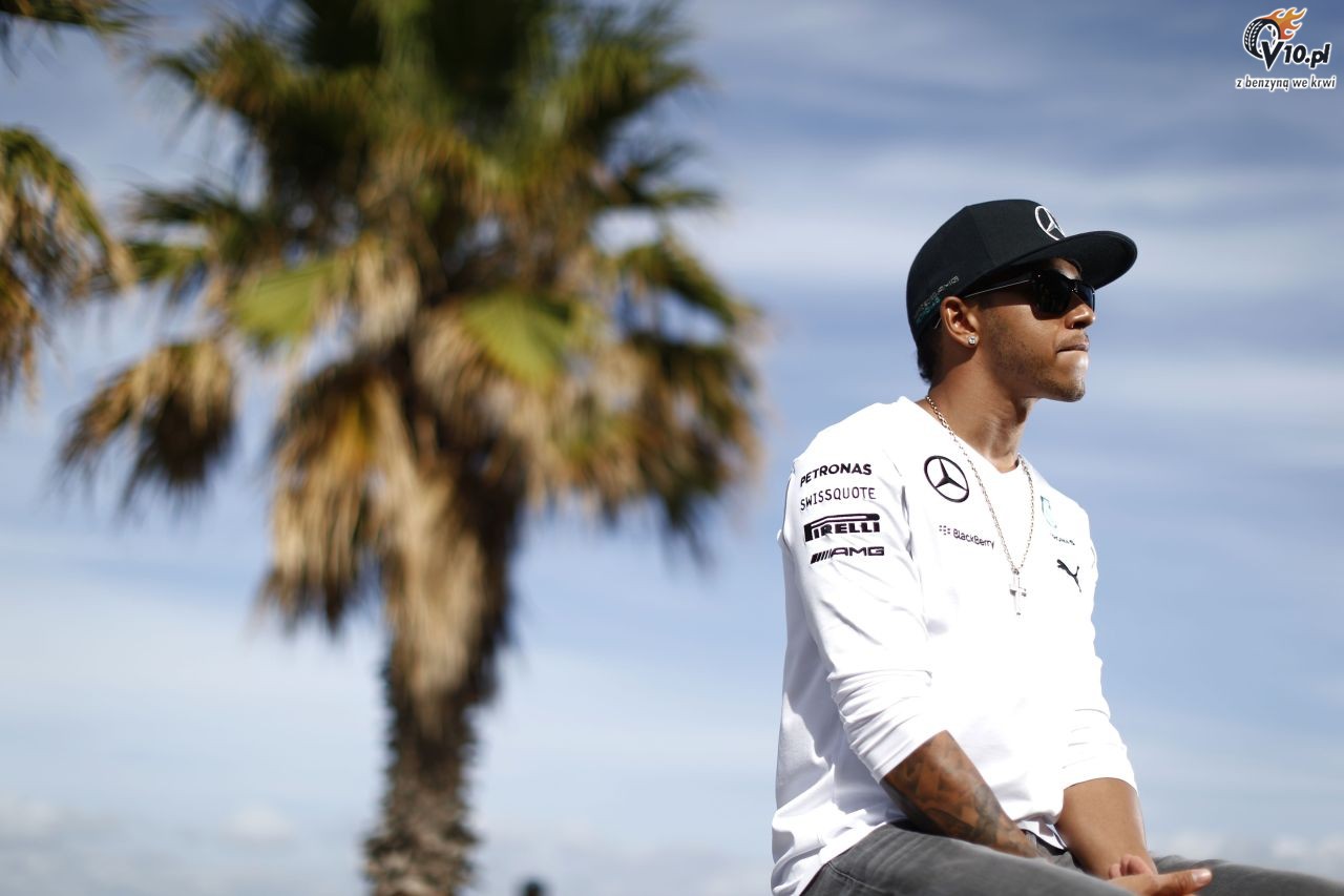Hamilton straci jeden cylinder