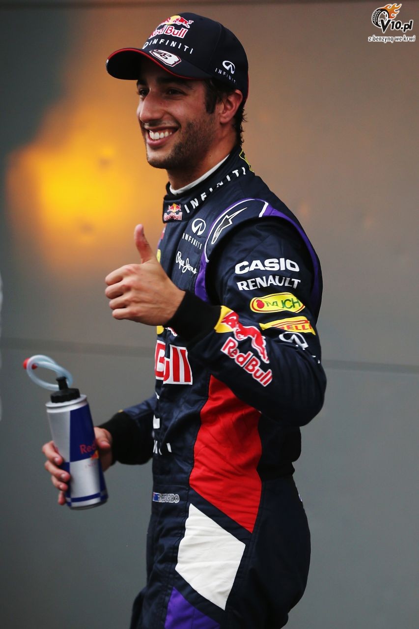 GP Chin - 3. trening: Ricciardo najszybszy na mokrym torze