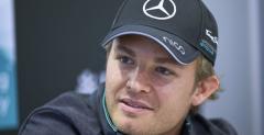 Rosberg dosta� reprymend� za blokowanie Pereza