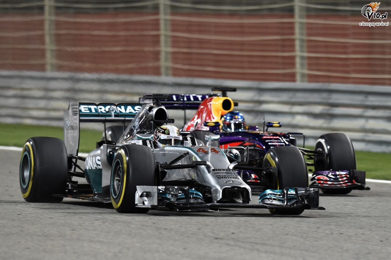 Hamilton: Vettel teraz musi pokaza przywdztwo w Red Bullu