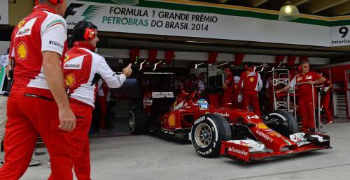 Alonso i pretensje do Ferrari przez radio