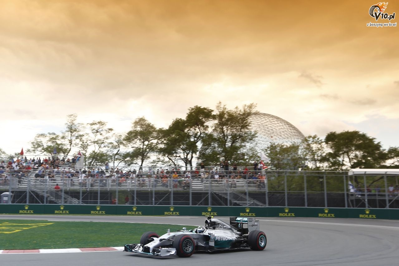 Hamilton wini siebie za porak