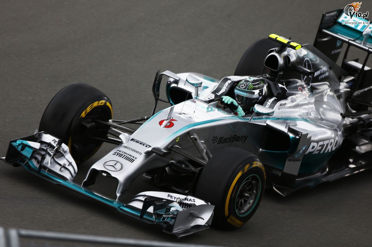Hamilton wini siebie za porak