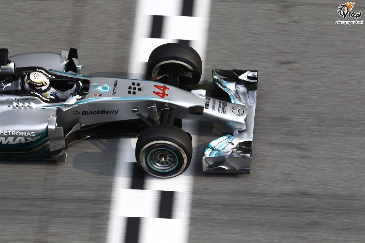 Hamilton: Zmiotem Rosberga
