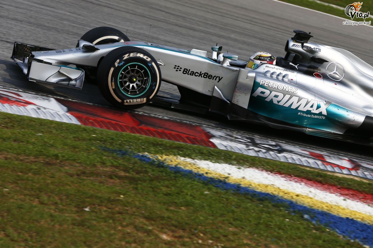 Hamilton: Zmiotem Rosberga