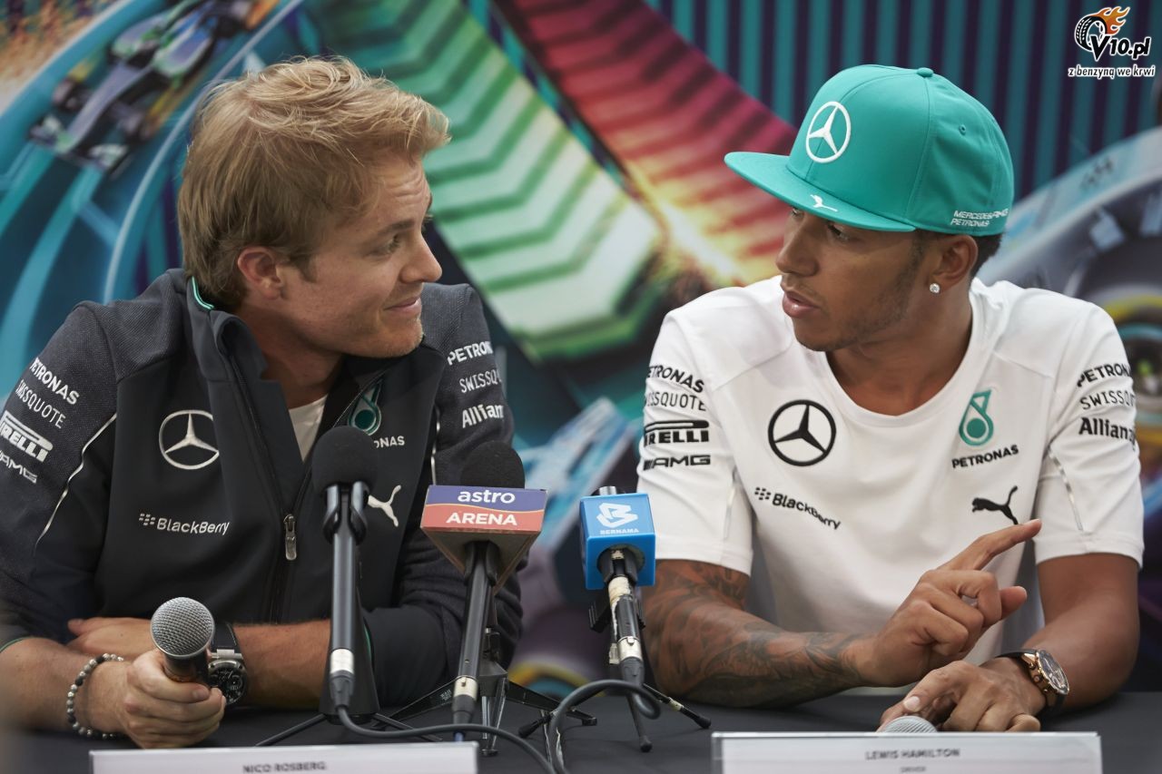Hamilton: Zmiotem Rosberga