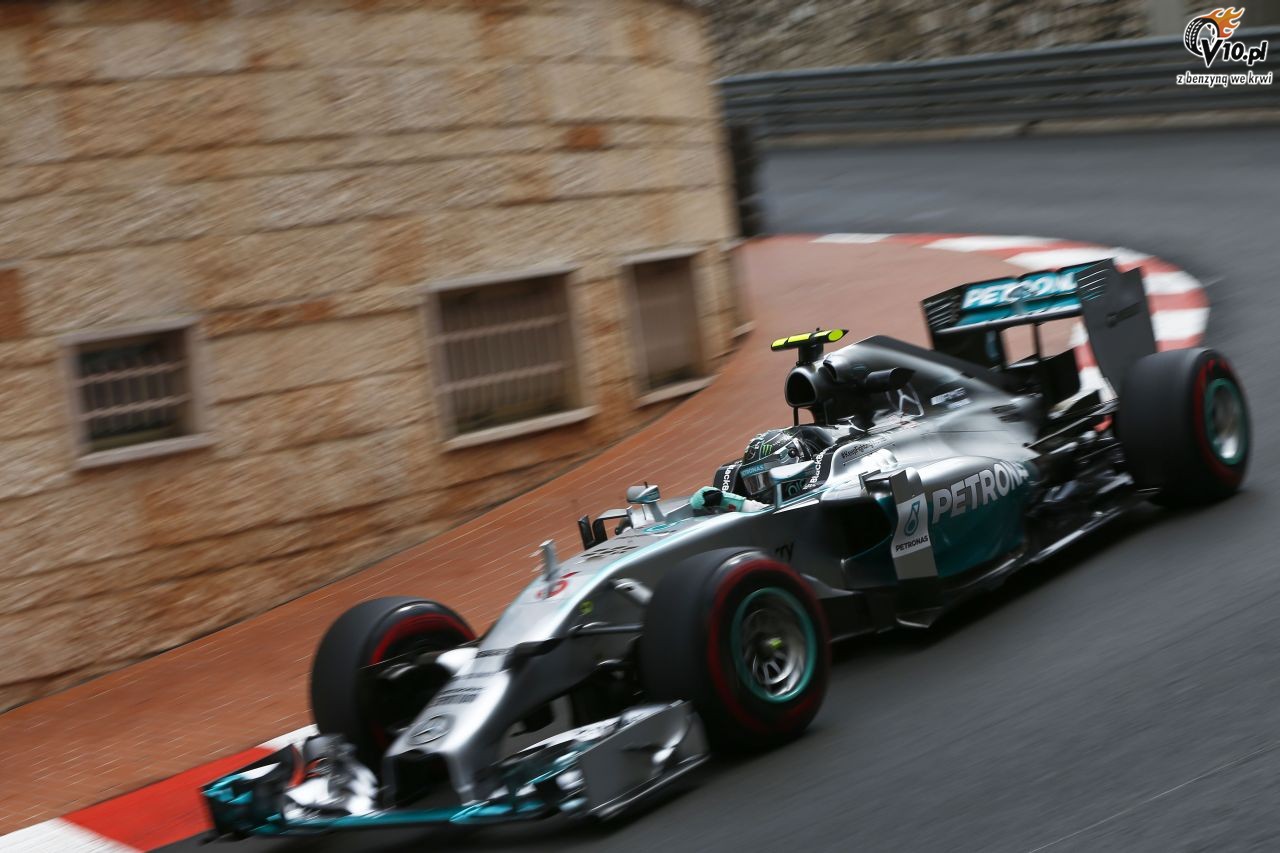 Rosberg: Nie przeszkodziem Hamiltonowi umylnie