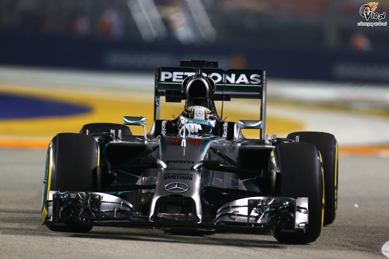 GP Singapuru - wycig: Hamilton uratowa zwycistwo i przej fotel lidera generalki