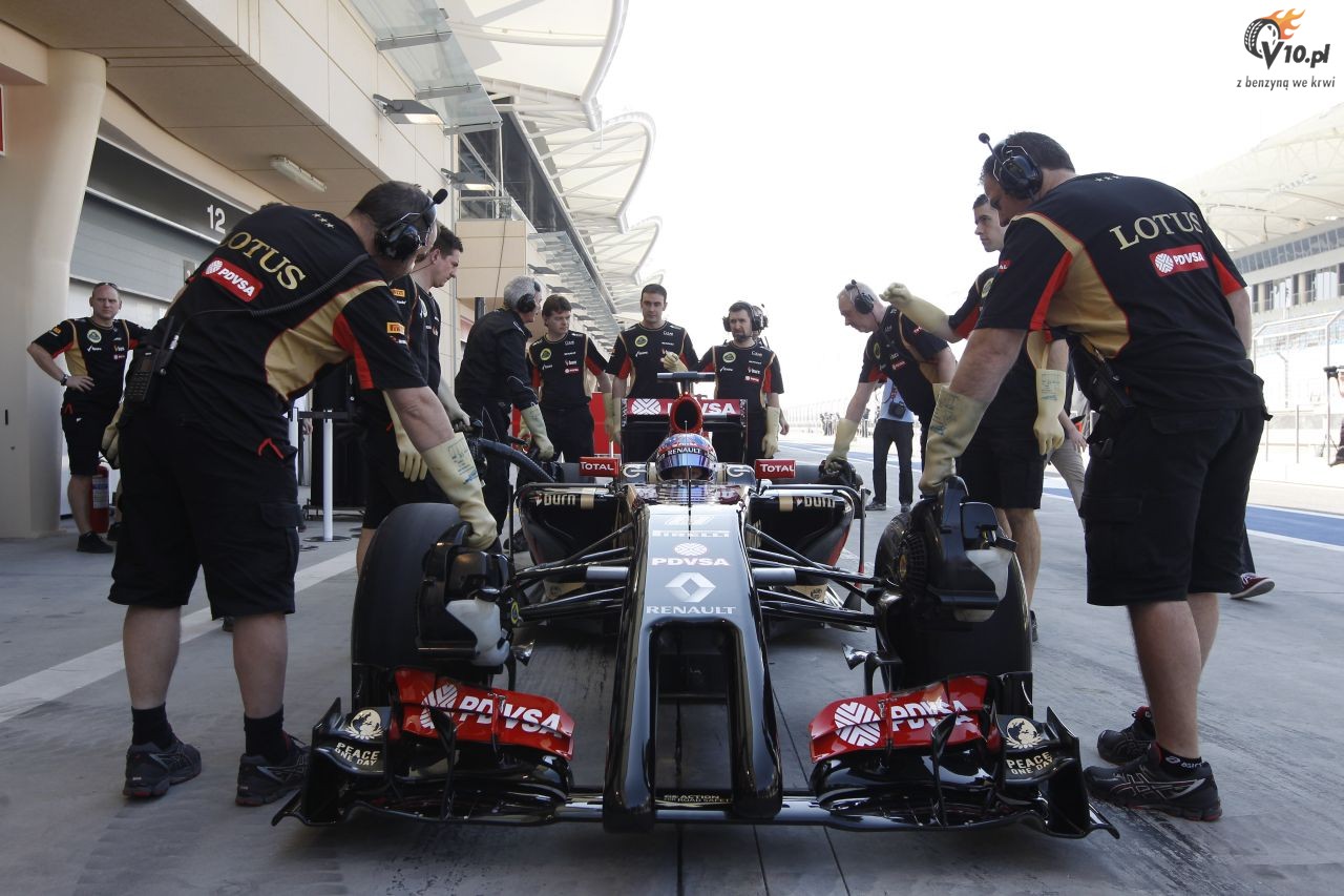 McLaren skopiuje widelcowy nos Lotusa?