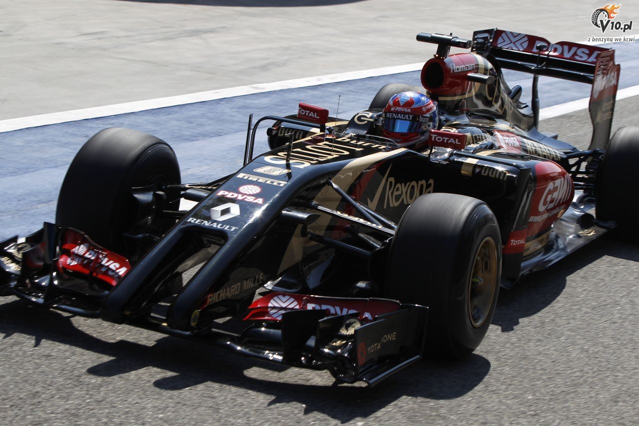 Testy F1 w Bahrajnie: Magnussen zdecydowanie najszybszy drugiego dnia
