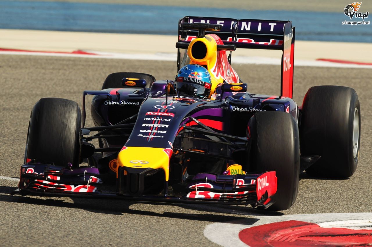 Button ostrzega przed Red Bullem i... Marussi