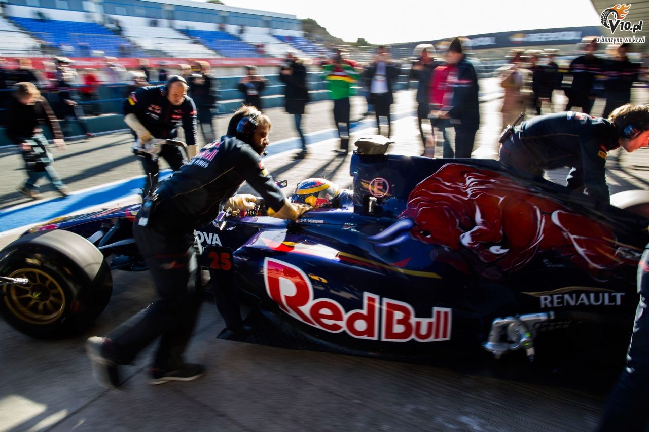Testy F1 w Jerez 2014 - dzie pierwszy