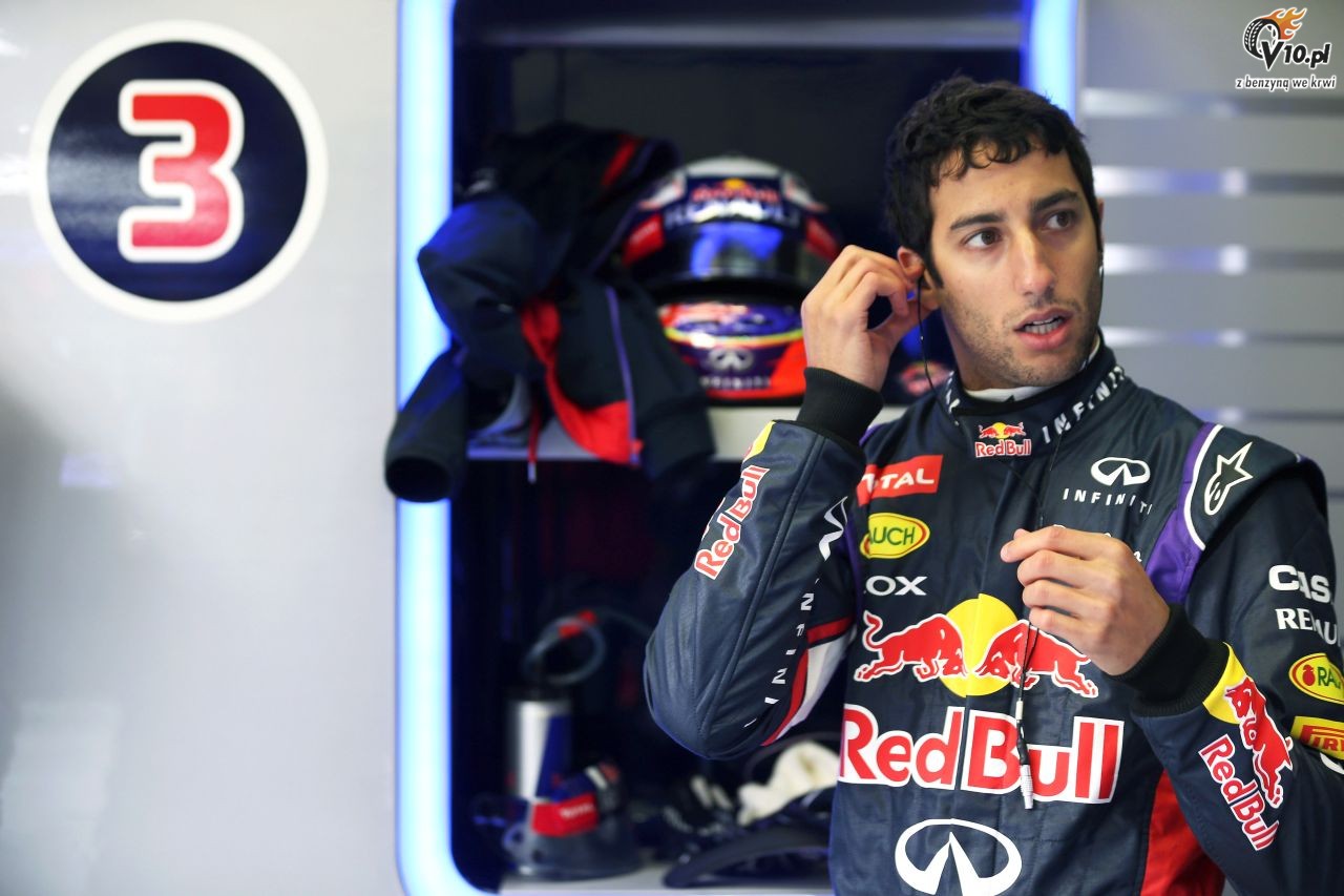 Testy F1 w Bahrajnie: Hamilton daleko przed rywalami w poranek 3. dnia
