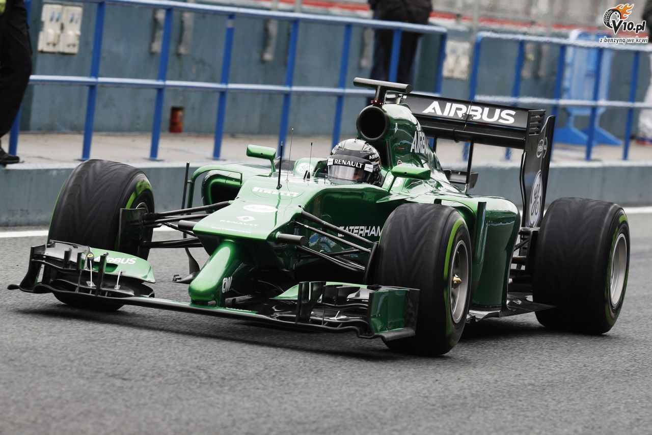 Testy F1 w Bahrajnie: Magnussen zdecydowanie najszybszy drugiego dnia