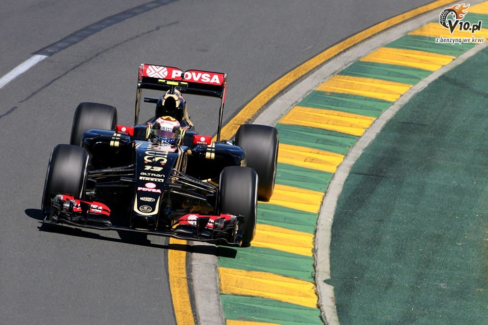GP Australii - wycig: Hamilton na czele dubletu Mercedesa, 11 bolidw na mecie