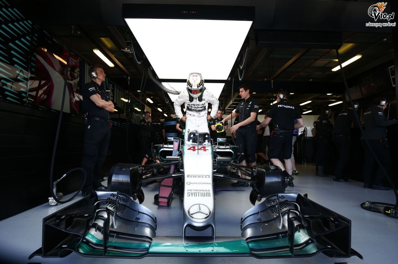 Mercedes zabra nowe przednie skrzydo na GP Chin