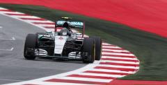 Hamilton ju egna si z pole position