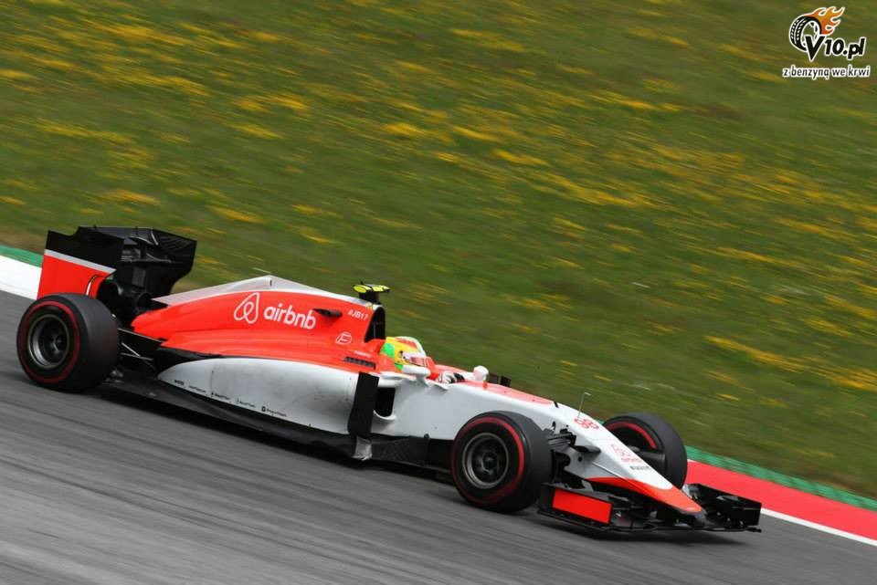 GP Austrii - wycig: Rosberg wygra z Hamiltonem, wielka kraksa Raikkonena i Alonso