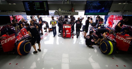 GP Bahrajnu 2015 - piątkowe treningi