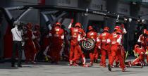 Ferrari obstaje przy agresywnej strategii pit-stopw