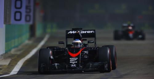 Button chce, aby Alonso 'zniszczy' go na usprawnionym silniku