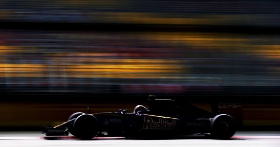 GP Singapuru 2015 - piątkowe treningi