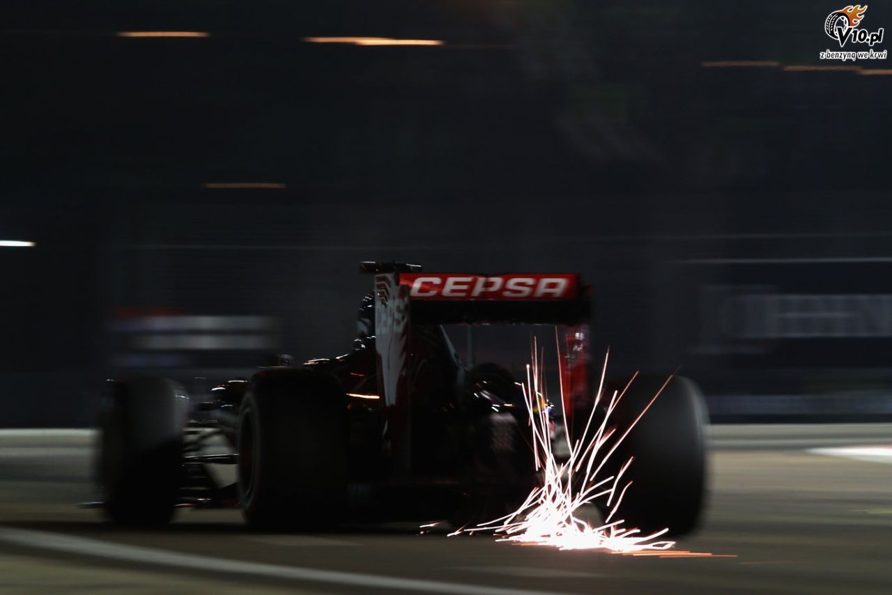 GP Singapuru - wycig: Zwycistwo Vettela, klska Hamiltona, intruz na torze