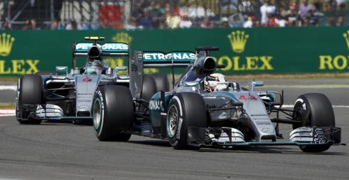 Hamilton i Rosberg podpisali zasady rywalizacji między sobą